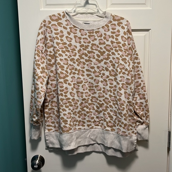 Aerie Cheetah Print Light Crewneck - Picture 1 of 14